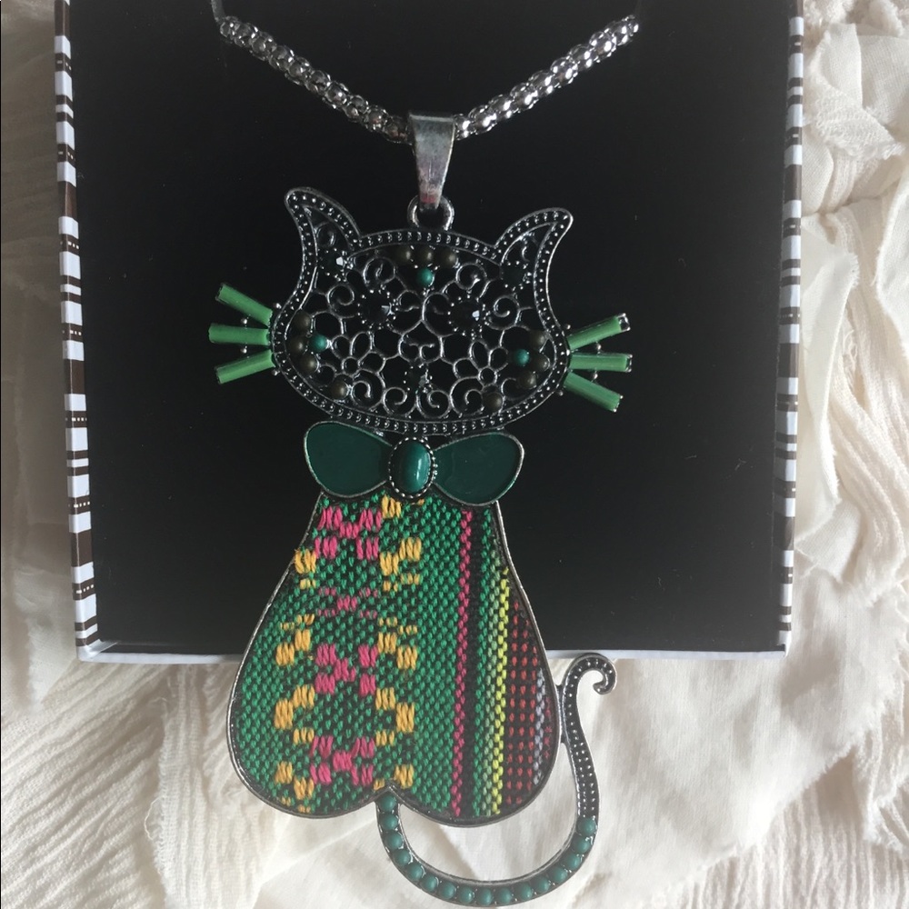 Unique cat charm necklace
